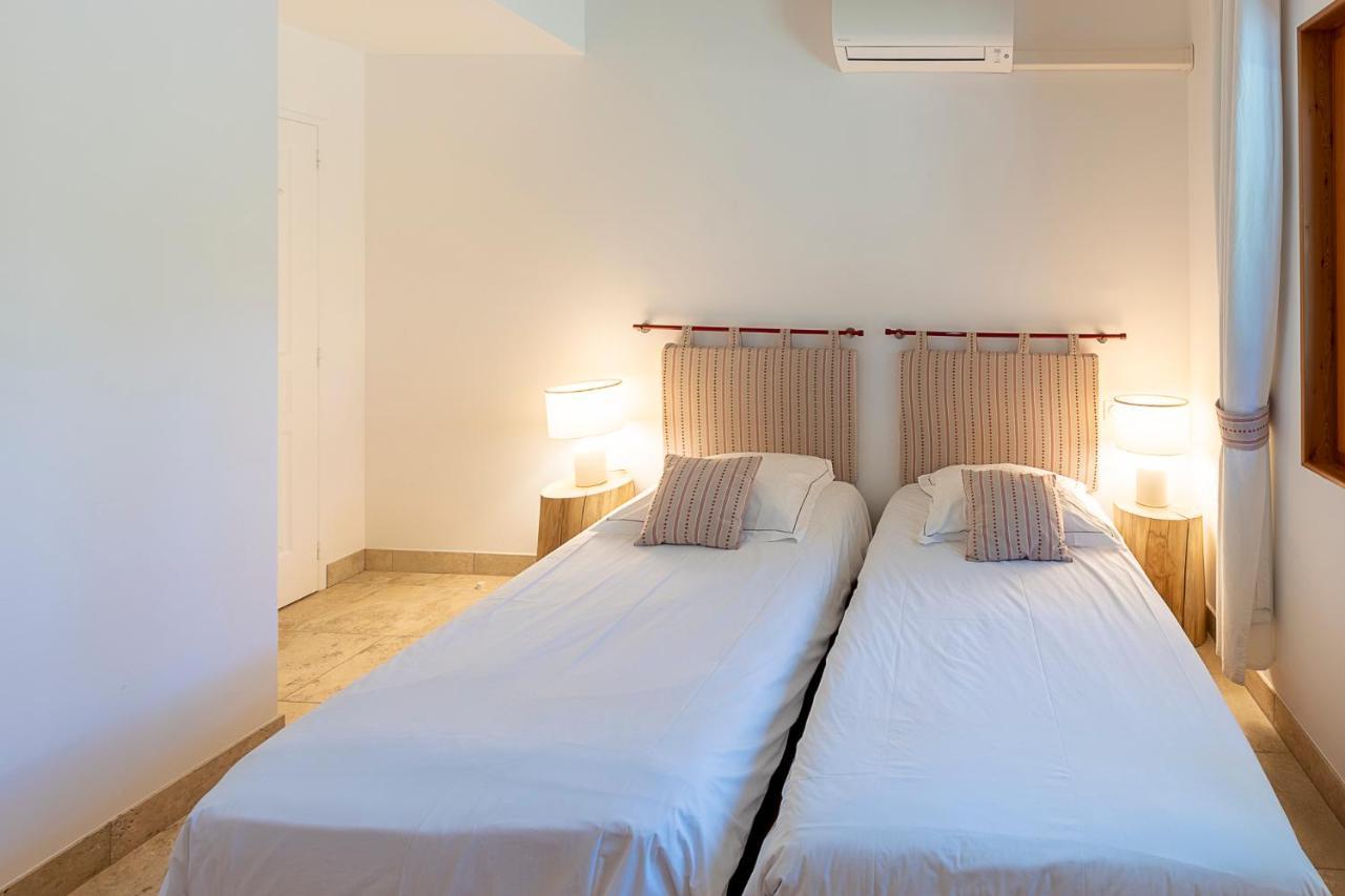 Mas De Capelou Bed and Breakfast Αβινιόν Εξωτερικό φωτογραφία
