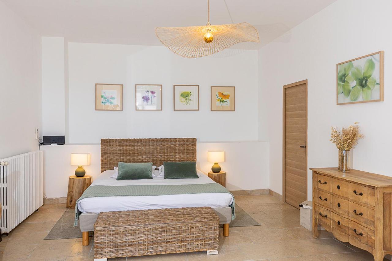 Mas De Capelou Bed and Breakfast Αβινιόν Εξωτερικό φωτογραφία