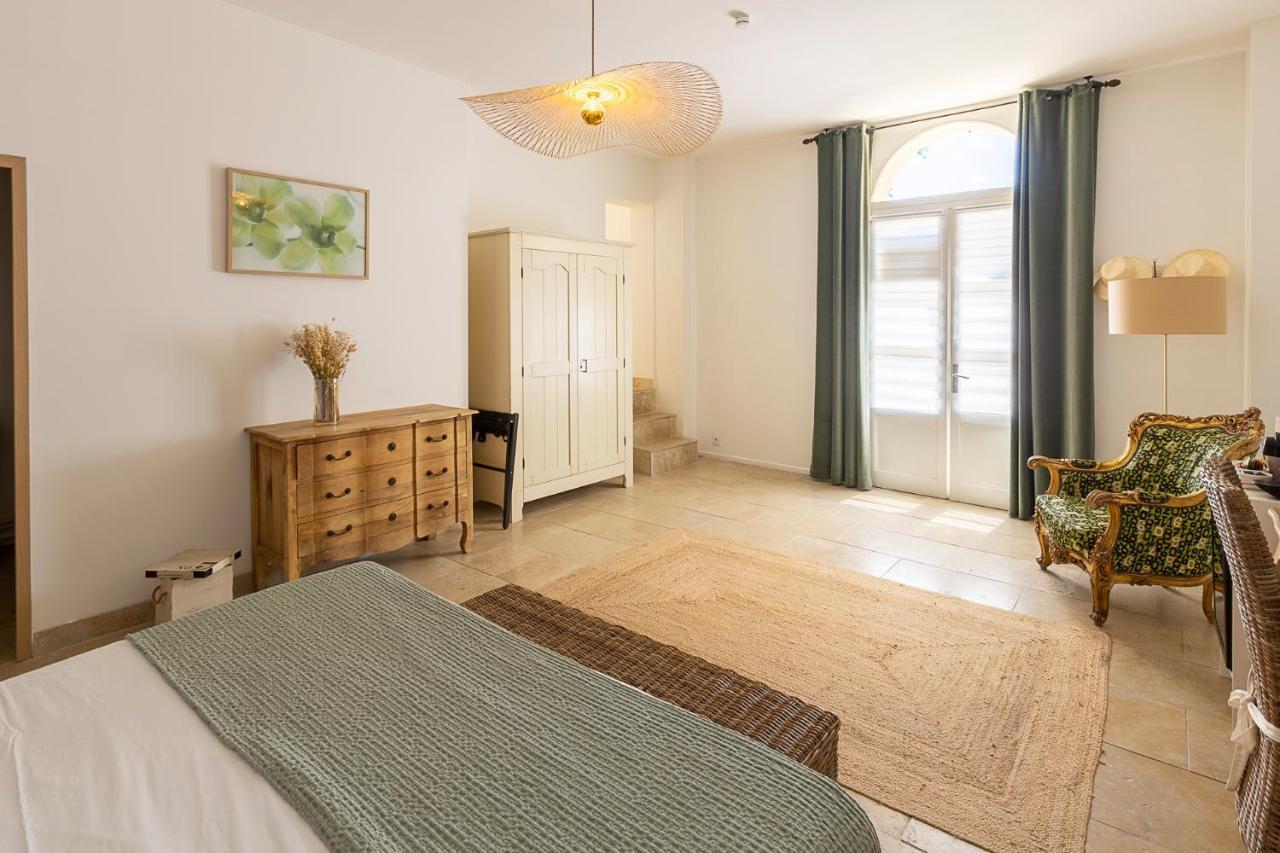 Mas De Capelou Bed and Breakfast Αβινιόν Εξωτερικό φωτογραφία
