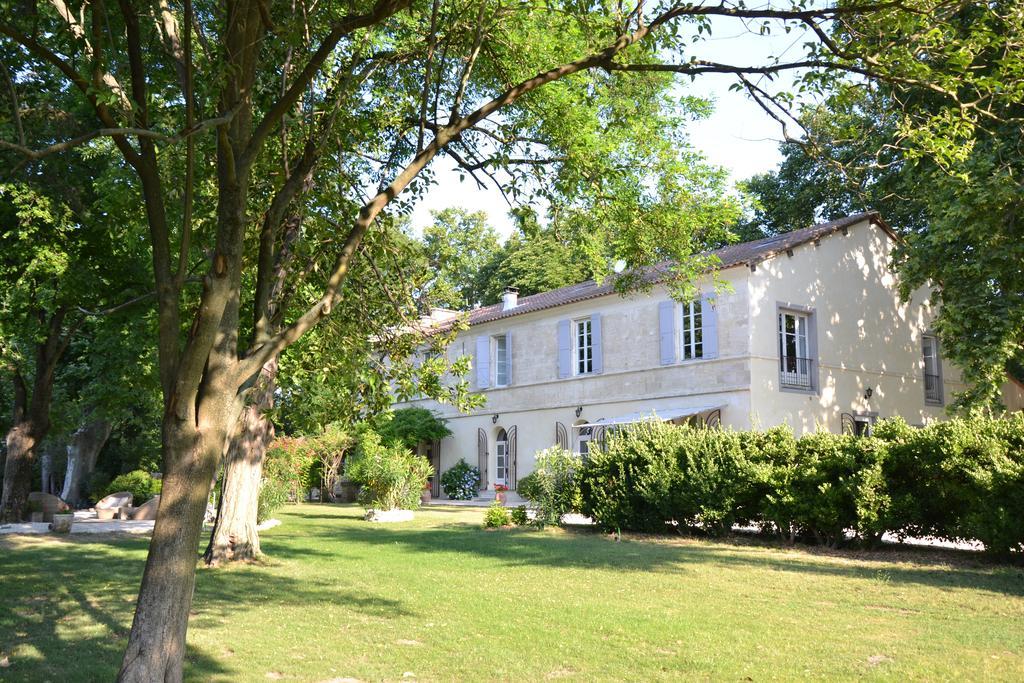 Mas De Capelou Bed and Breakfast Αβινιόν Εξωτερικό φωτογραφία